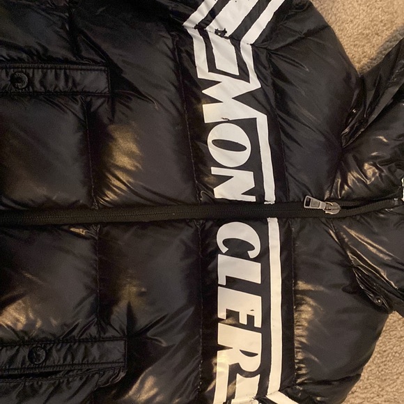 Too small - Picture 5 of 8